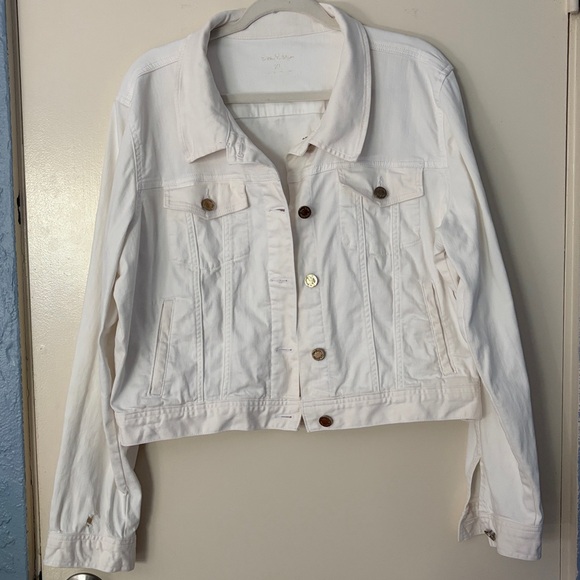 3 for 25! Lilly‎ Pulitzer Women’s White Denim Jacket, size XL, WITH FLAWS - Picture 3 of 12